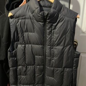 Brand new black Lululemon men’s vest